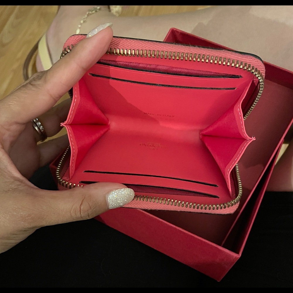 Valentino Zipper Card Coin Wallet - Picture 10 of 10